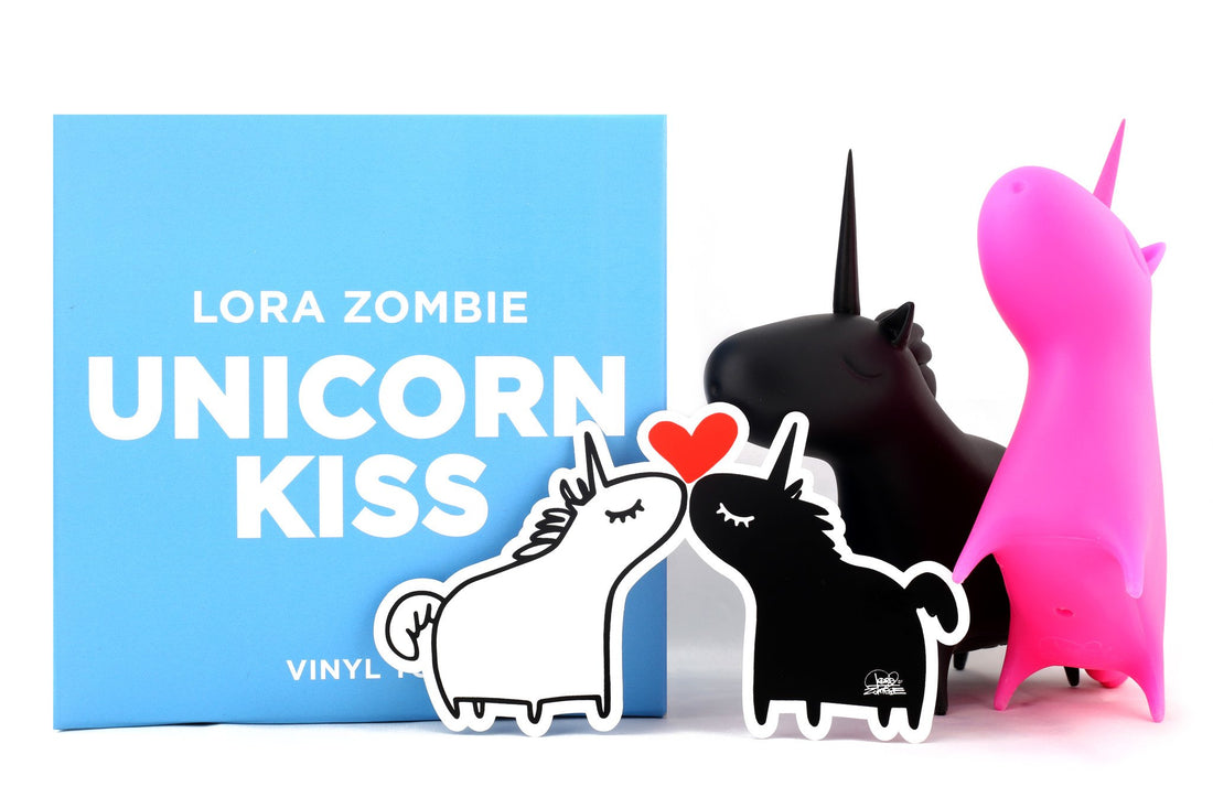 Unicorn Kiss Vinyl Toy Set of 4